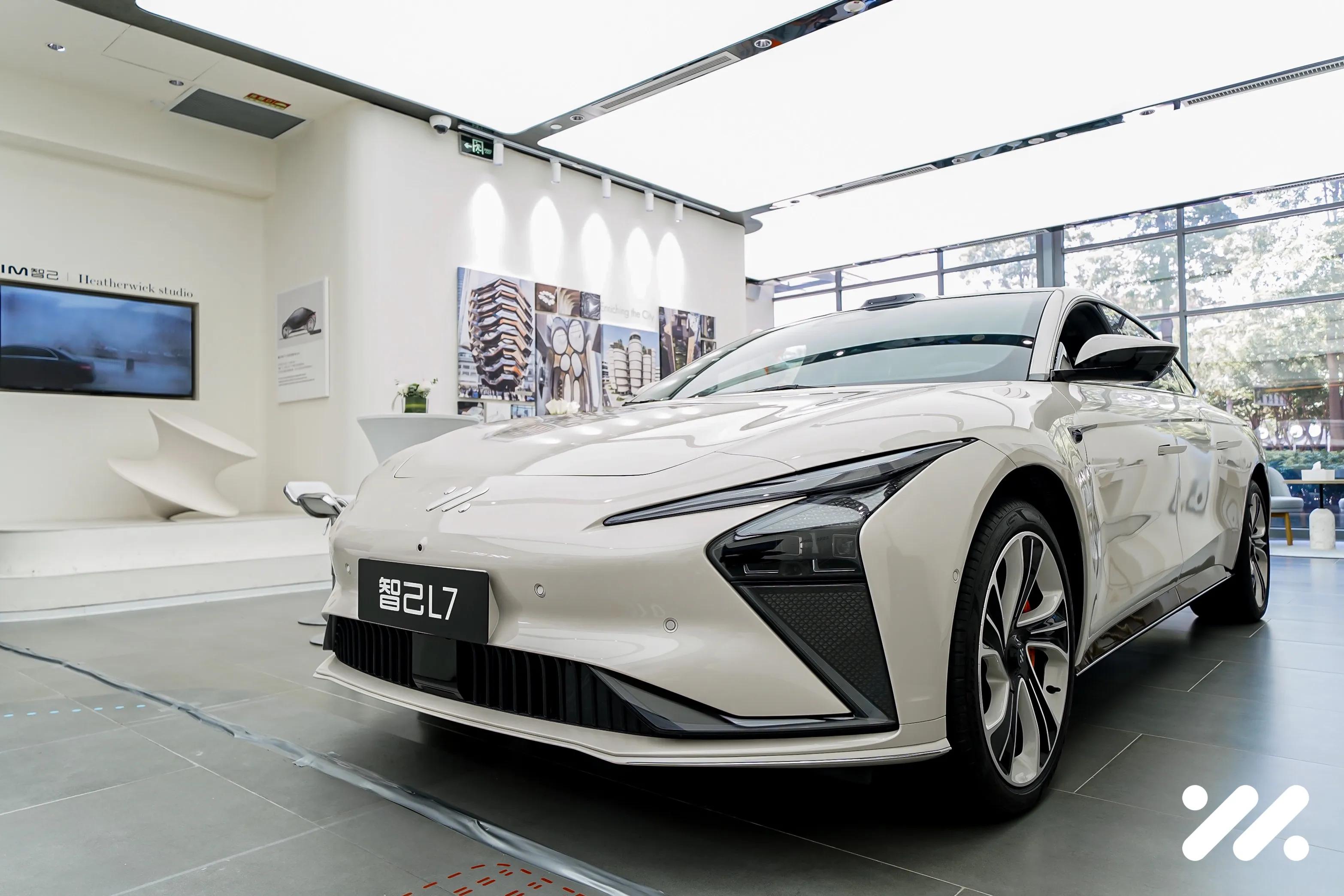 智己汽车厦门磐基体验中心盛大开业