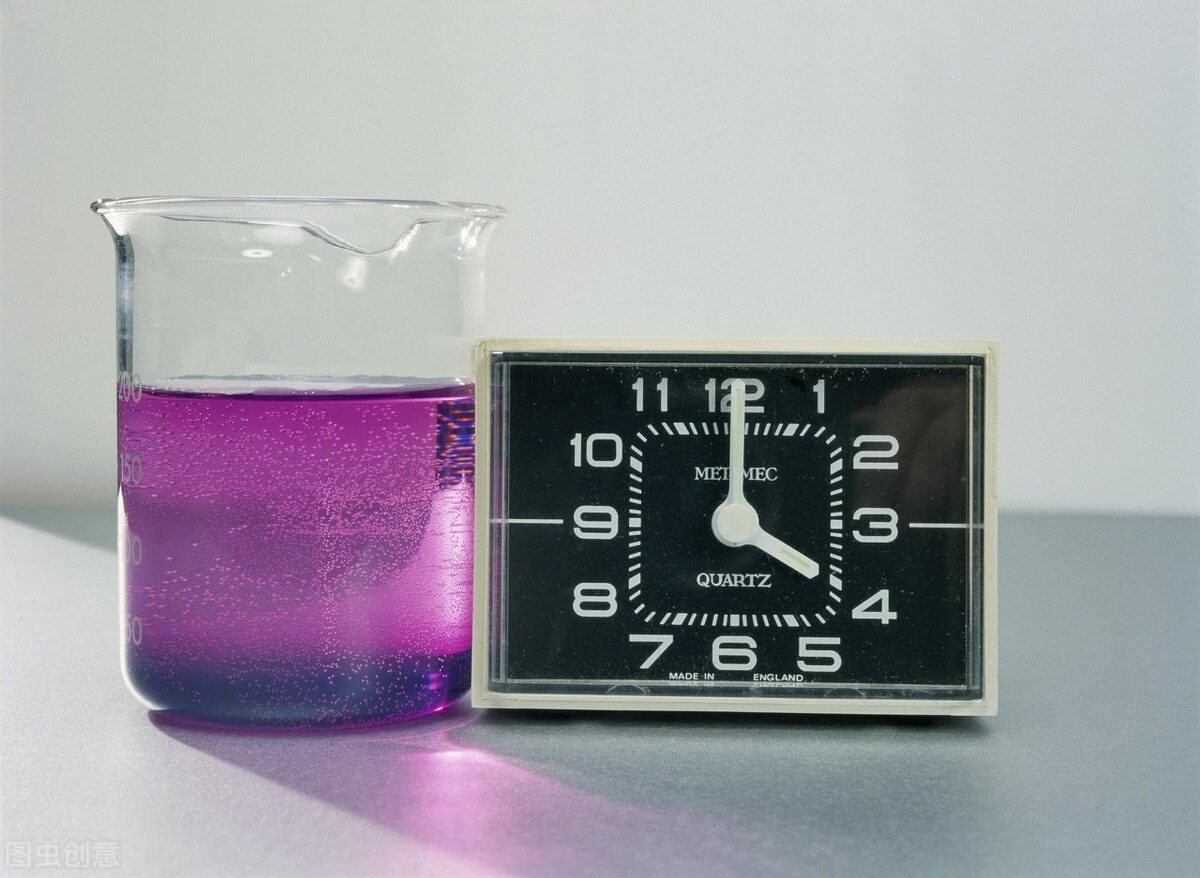 1克高锰酸钾溶解在1000ml水里加,0.1/1000=0.