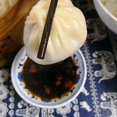 小笼汤包做法（11步让你做出餐厅级别的小笼汤包）