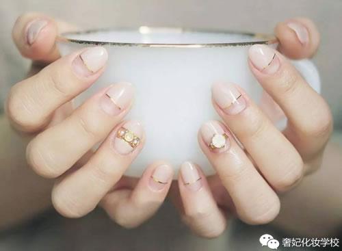 指甲五种形状的教程，简单的指甲图案画法（26款质感美甲图鉴）