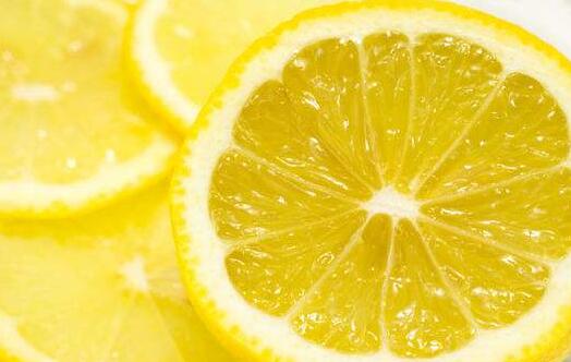 洋甘菊面膜的功效及作用(柠檬片敷脸有什么功效 柠檬片敷脸的正确方法