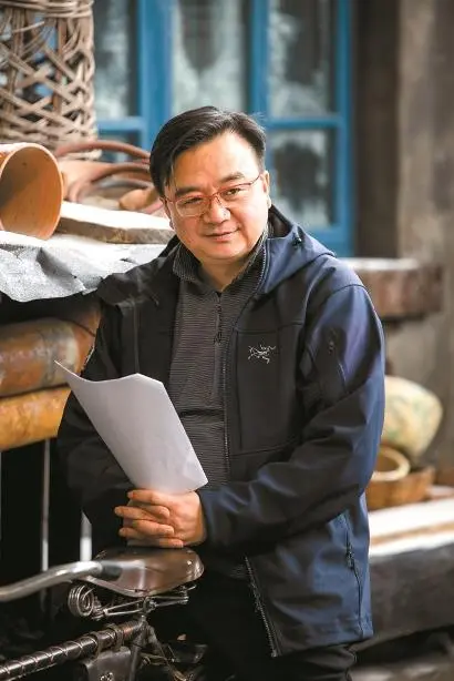 Li Lu, director and chief producer of 
