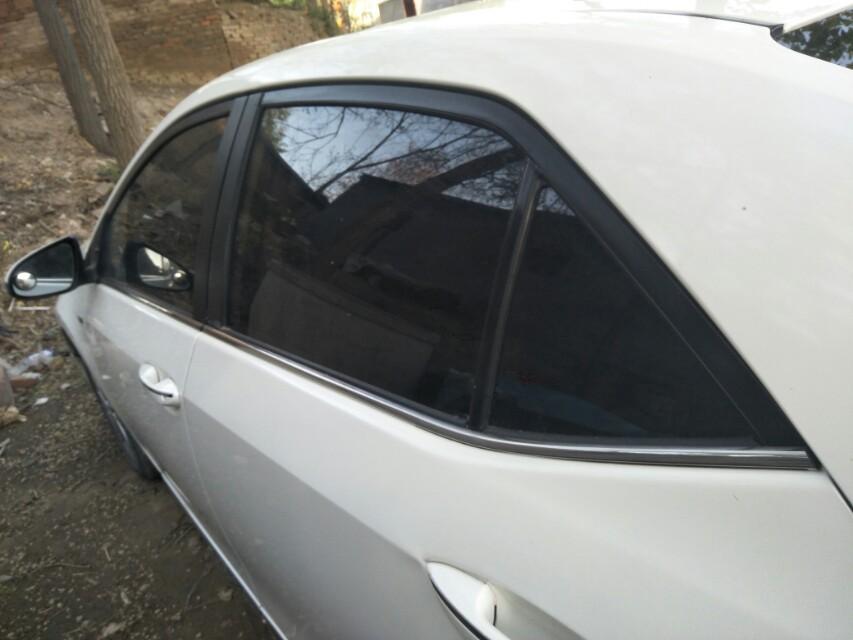 这是卡罗拉车门侧面,加装有隐私玻璃,视野很好_卡罗拉车友圈_懂车帝