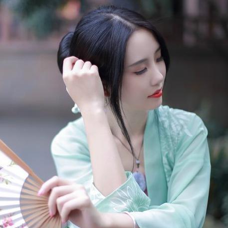 傲娇小女友