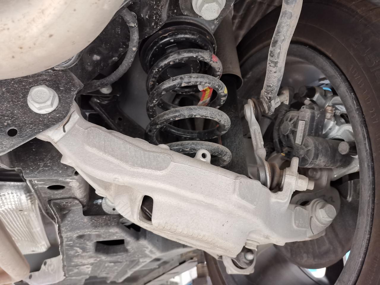 保养车看一下金牛座底盘