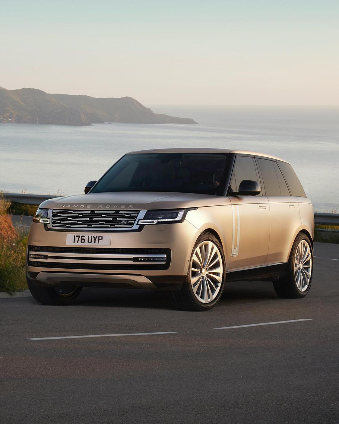 2022款路虎揽胜插电混动上市