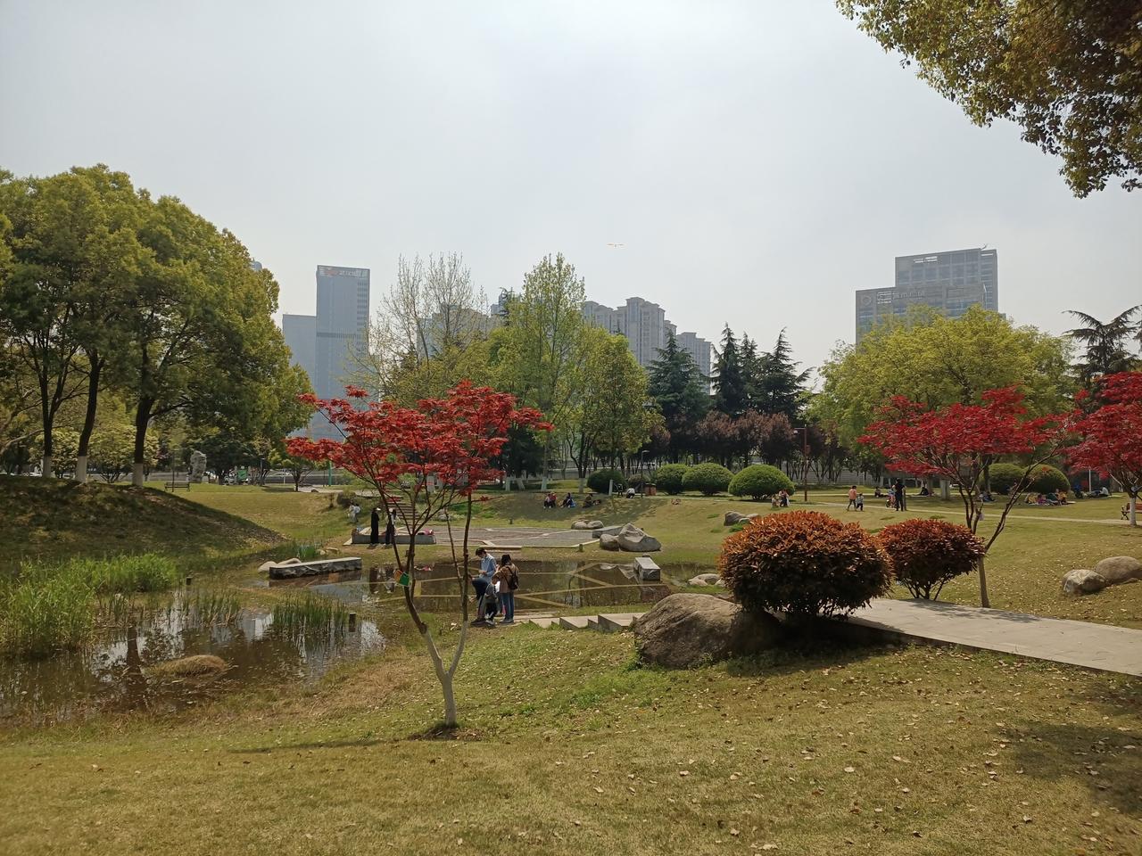 凡尔赛周末打卡武汉范湖后襄河公园