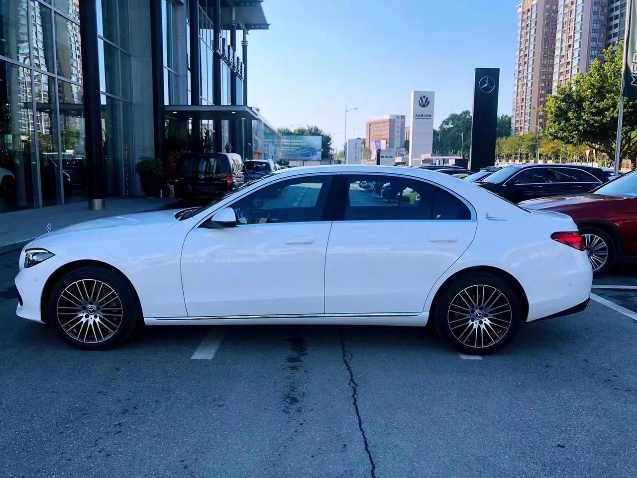 c260l 立标_奔驰c级车友圈_鸿粤星辉黄小倩_懂车帝