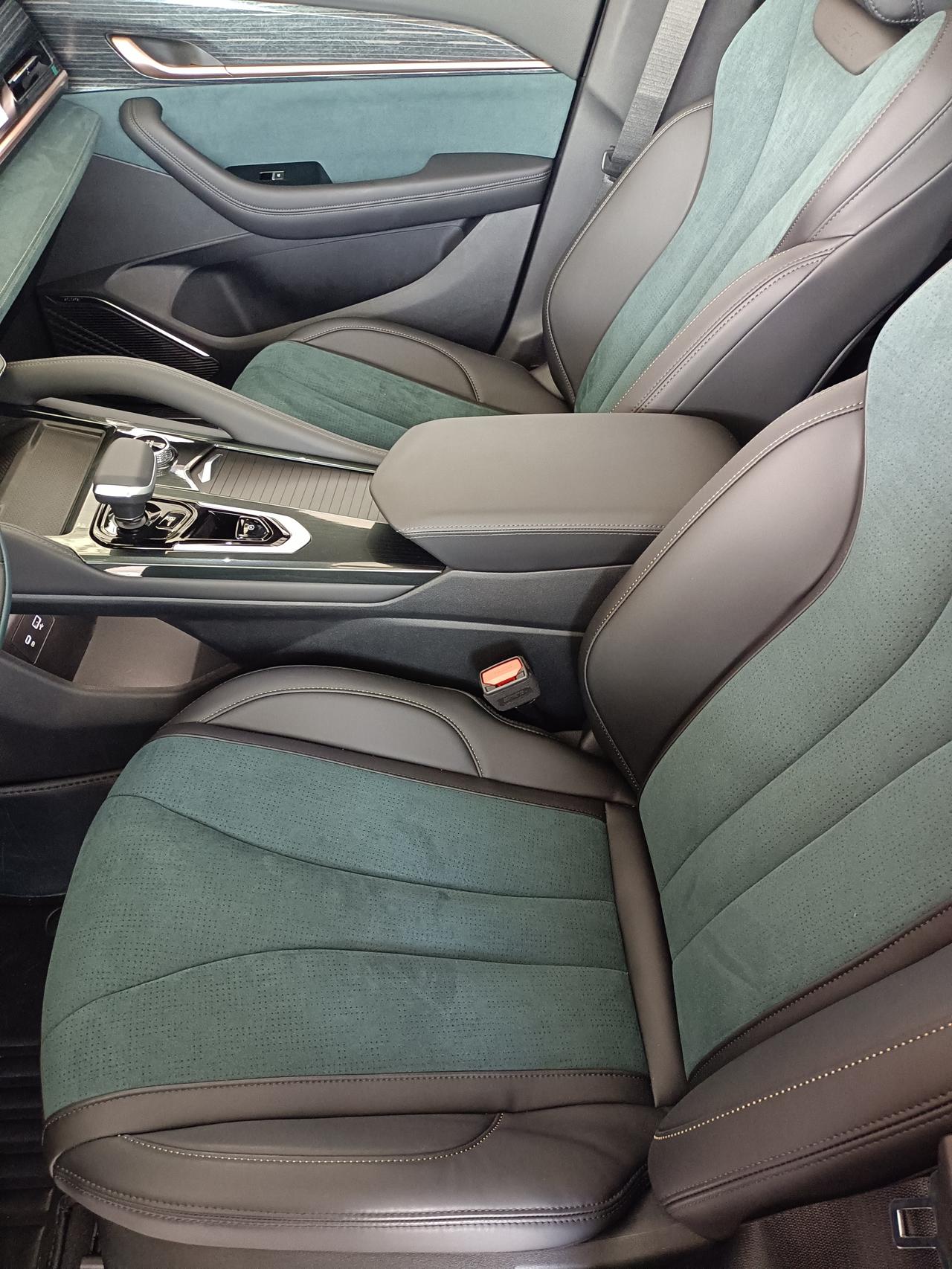 豪华麂皮内饰_星越l车友圈_吉利庆茂霍文君_懂车帝