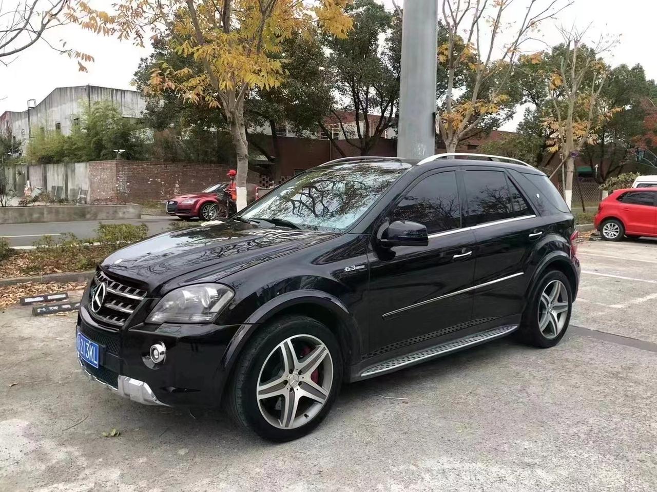 新到奔驰ml63 amg,6.2排量,510匹马力,v8发动