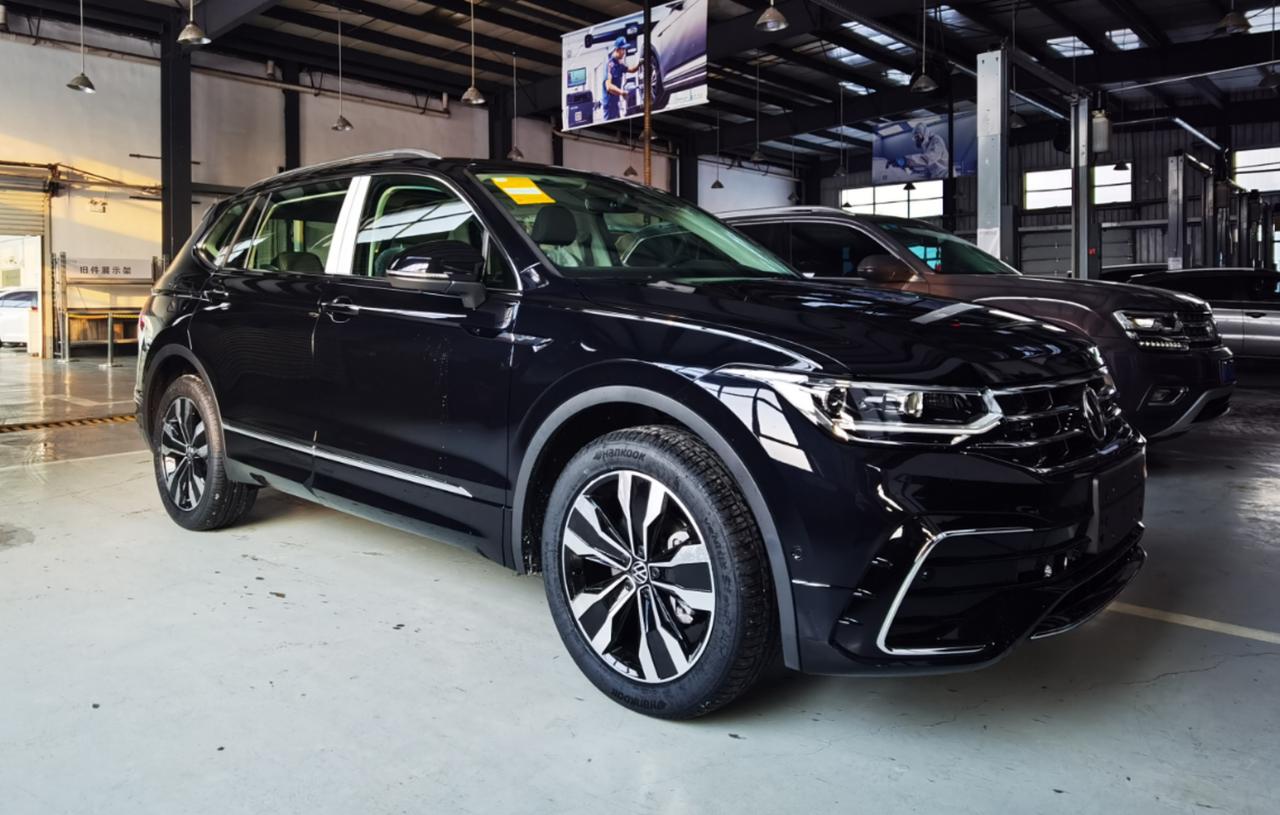 途观l2022款r-line两驱越享版,提车啦,等了一个多星