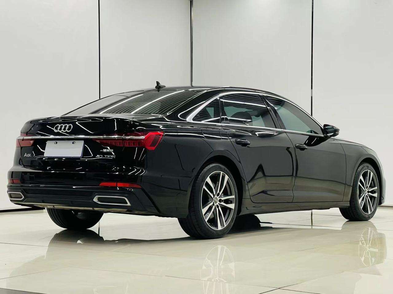 奥迪a6l40tfsi豪华动感型