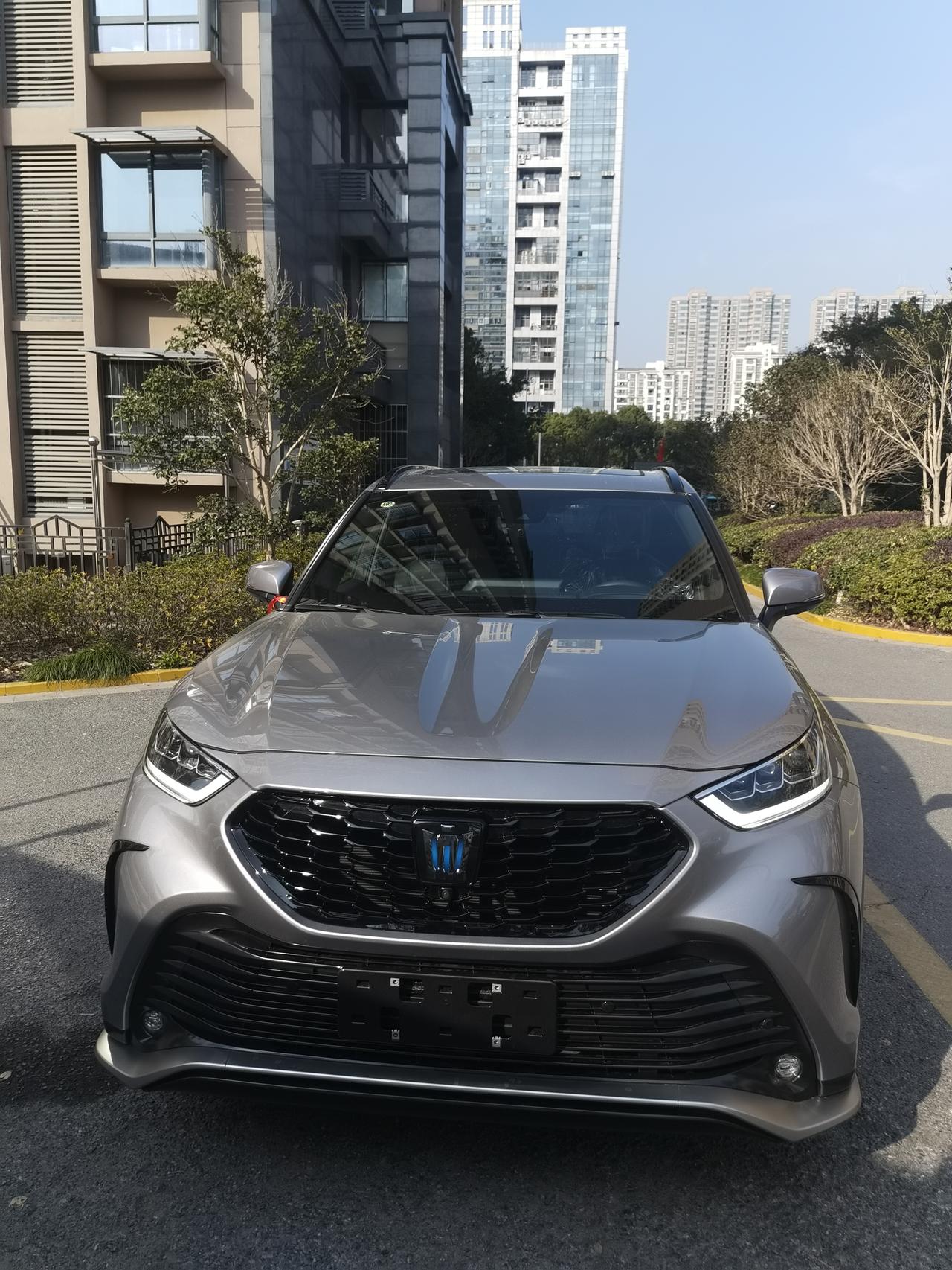 丰田皇冠陆放_皇冠陆放车友圈_老毛毛哥_懂车帝