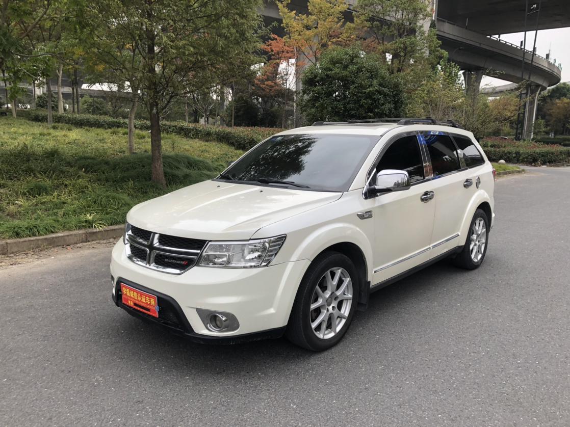 2013款 12年12月出厂的道奇酷威两驱尊尚版 行驶了13