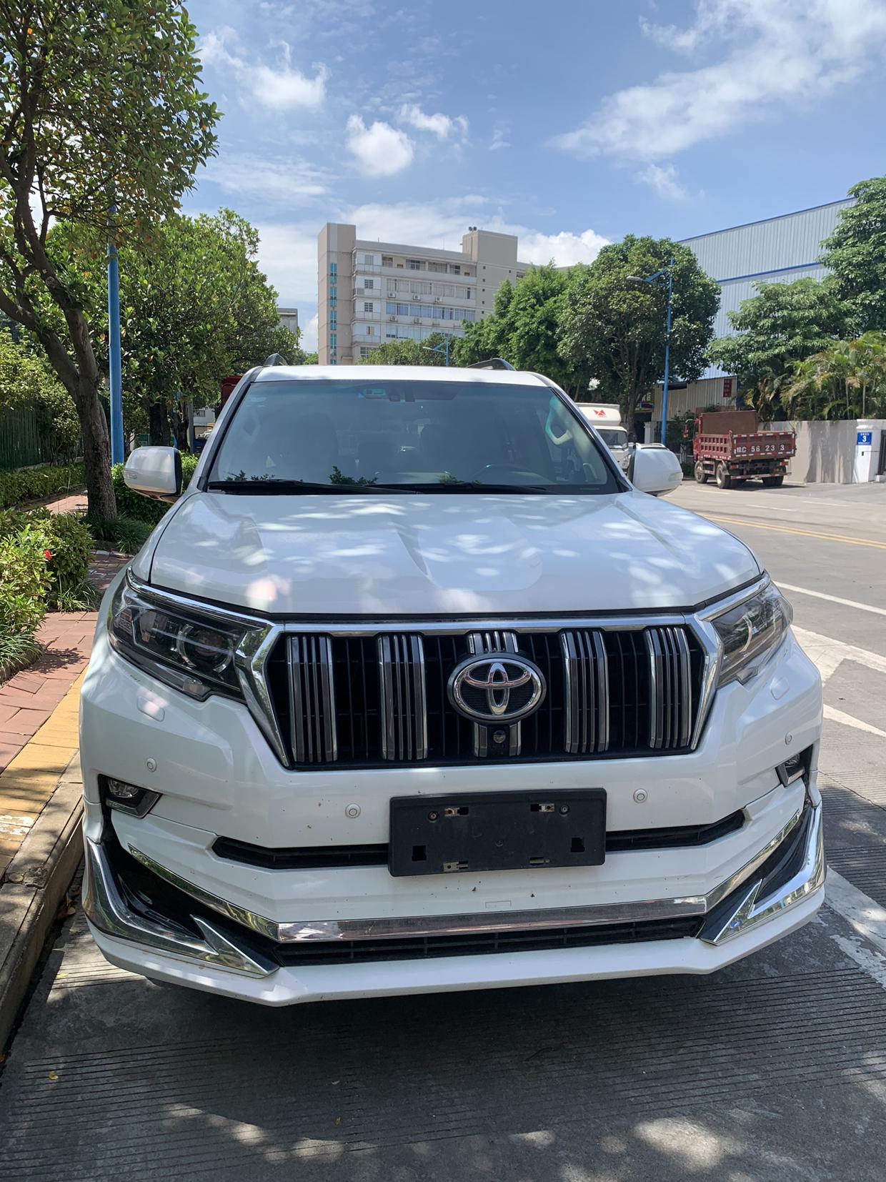 丰田霸道陆地巡洋舰