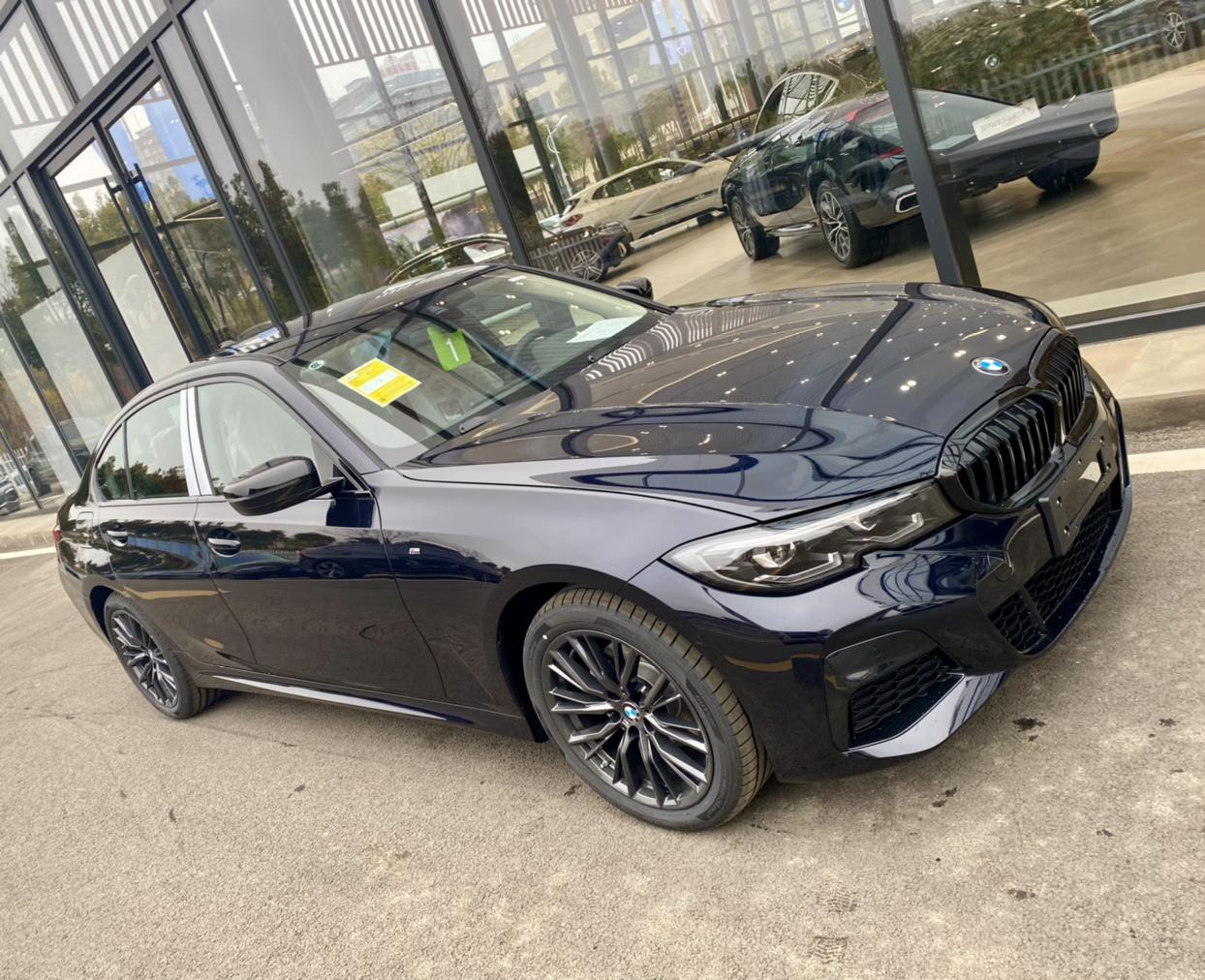 宝马325im运动耀夜