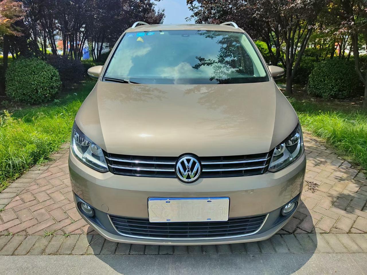 有没有老铁知道15款大众途安的大灯和哪一款大众通用