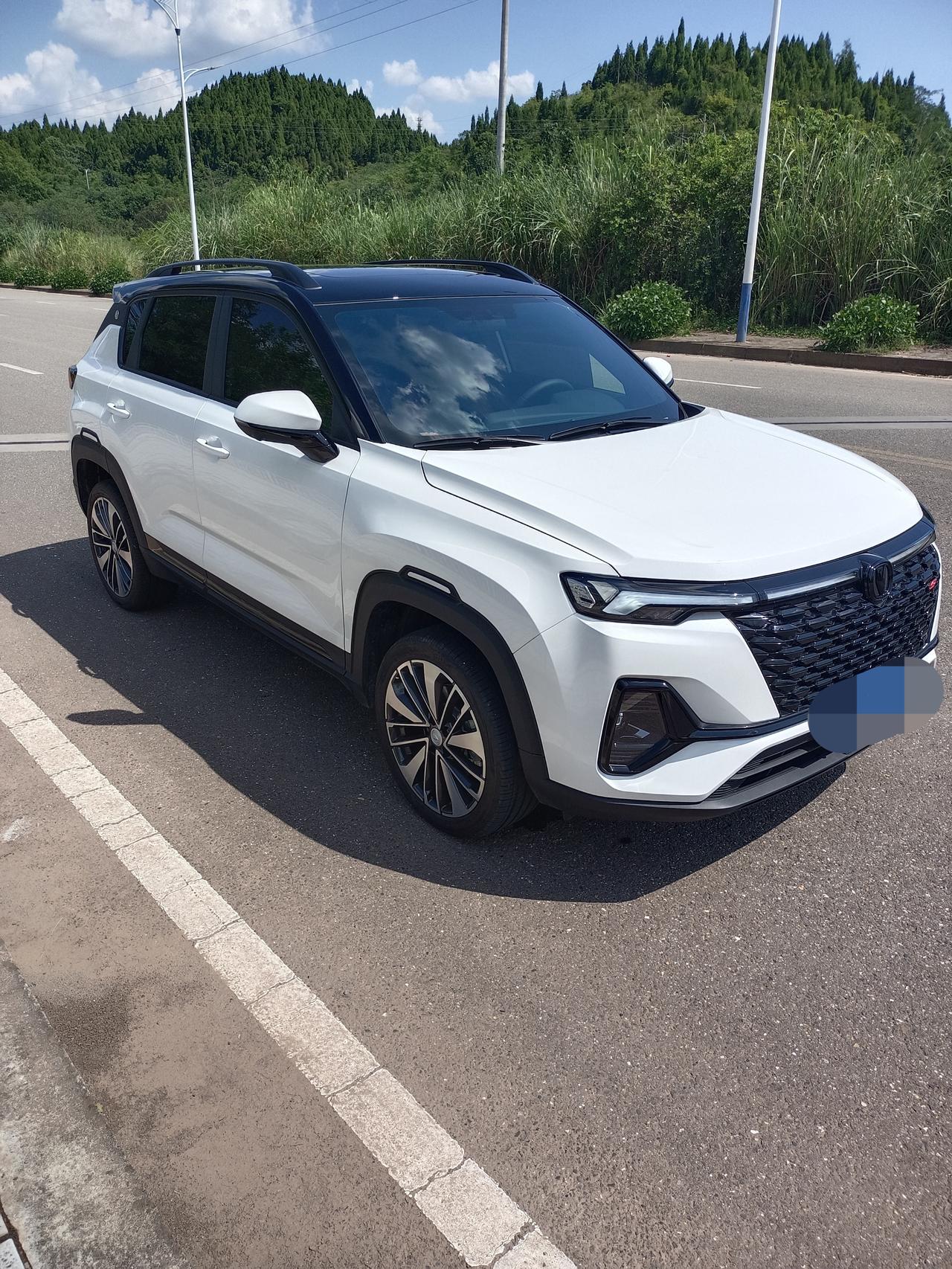 长安cs35plus改色悬浮顶