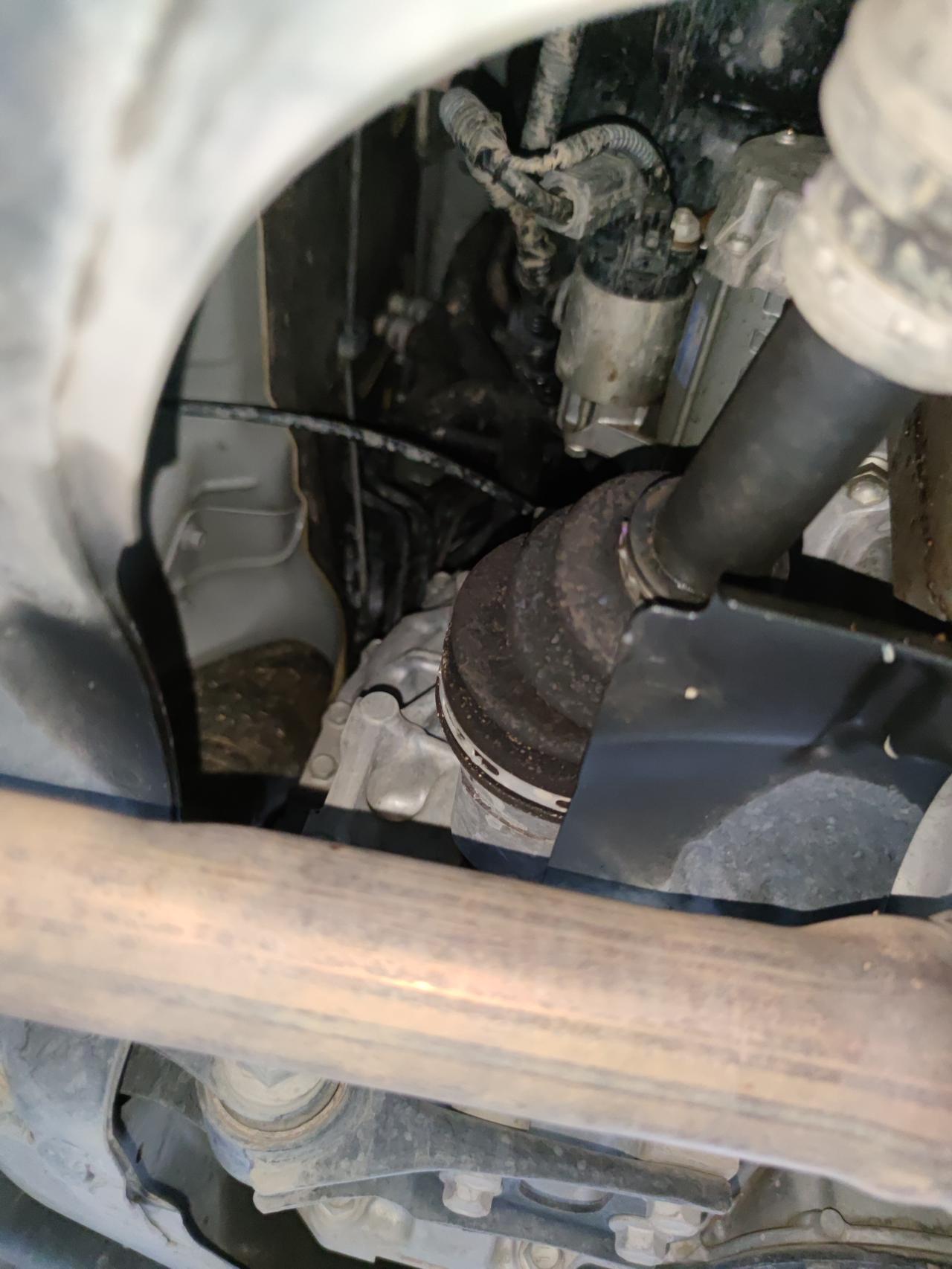 威驰fs锋驰版半轴油封漏油