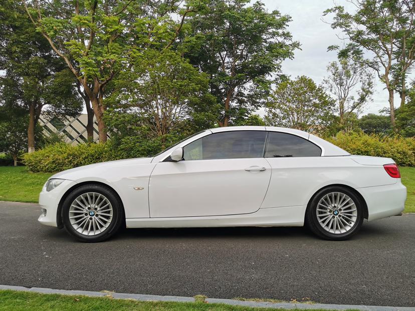 宝马320硬顶敞篷