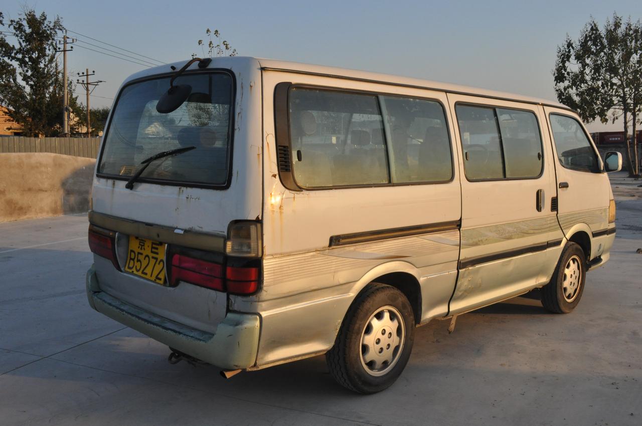 8800丰田发动机2rze黄牌中型客车9坐小客车高速和停车费用02金杯海狮