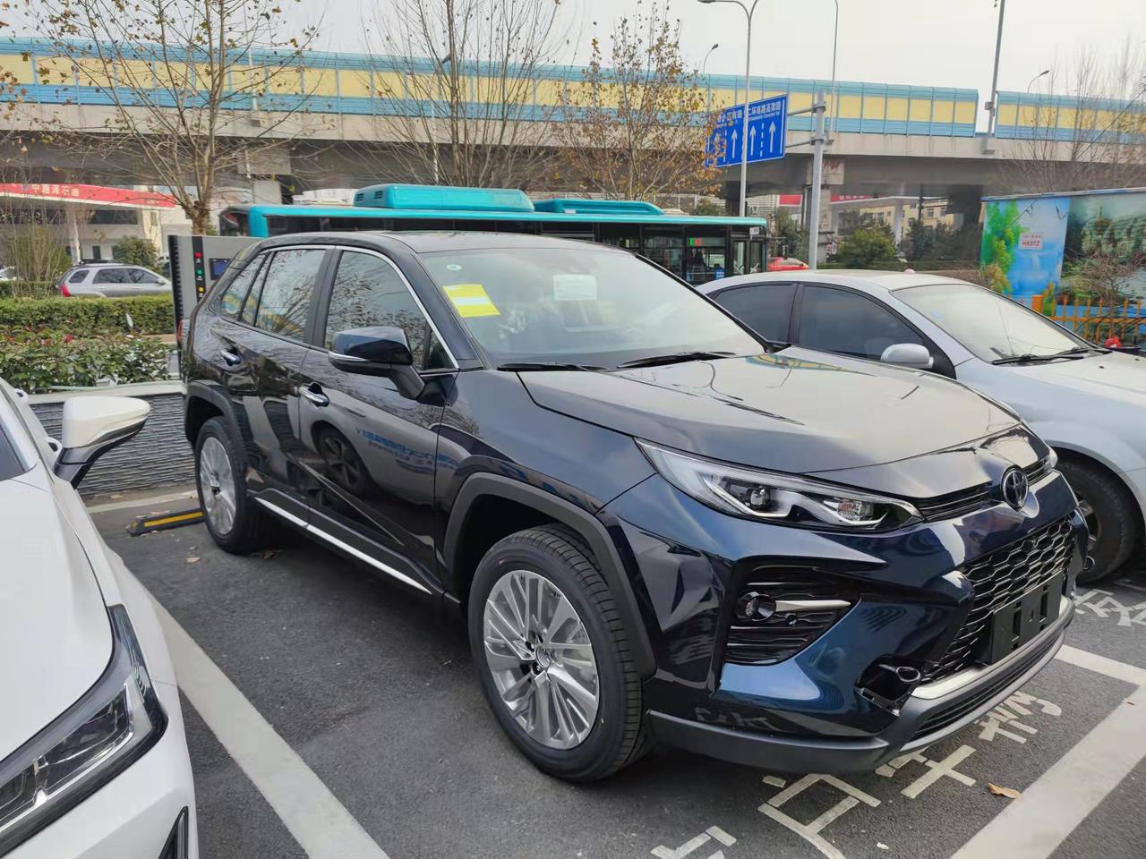 提车啦,墨玉蓝尊贵_威兰达车友圈_懂车帝