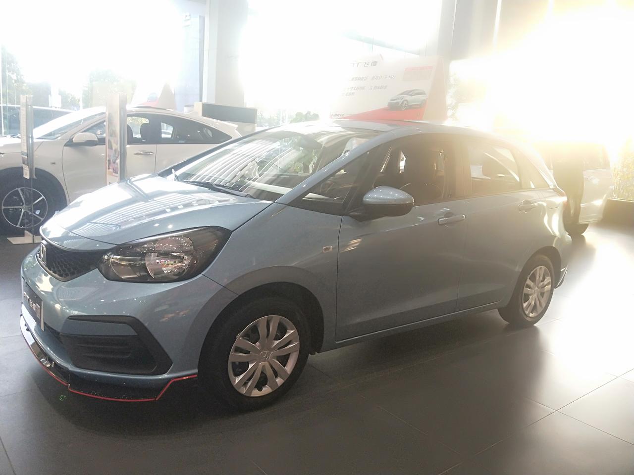 天际蓝飞度颜色如何