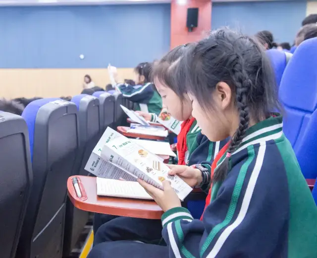 我为群众办实事｜湘潭县妇幼保健院营养健康知识主题讲座走进校园