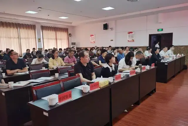 市国资委第一期“法律进企业”专题培训在湘潭交发集团举行