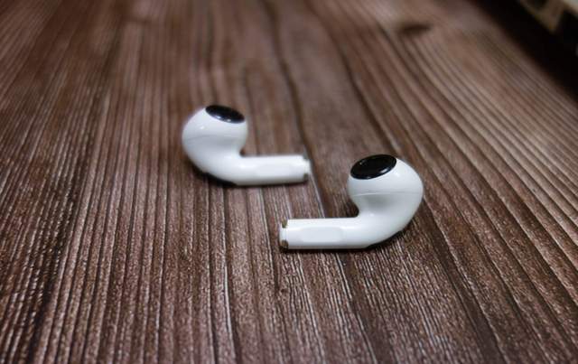 什么！只要119？西圣AVA半入耳蓝牙耳机简评