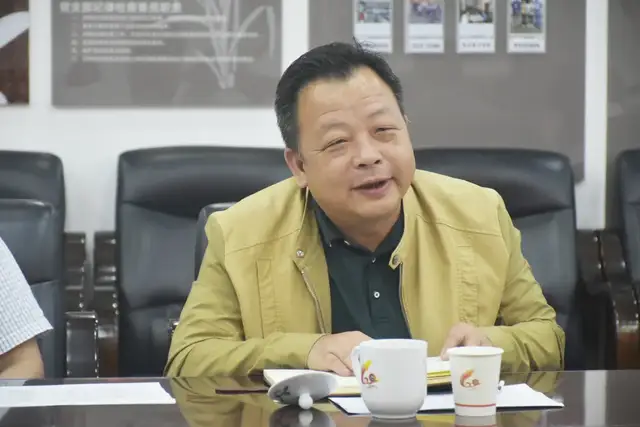 扬帆起航 破浪前行——记湘潭市中学名校长工作室启动仪式暨第一次研讨活动