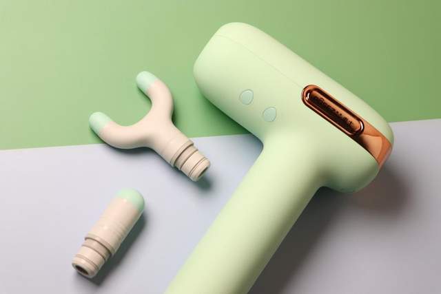 健身女孩都离不开的马卡龙绿甫士迷你筋膜枪