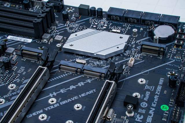 铭瑄Z590电竞之心，性能稳定，性价比高