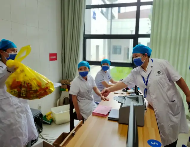 人医院感人，疫情防控的守护神