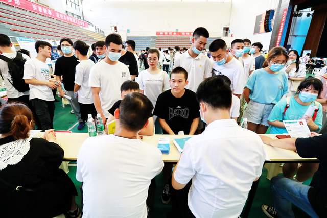 学党史 办实事 促就业——湖南城建职院举办2021届毕业生离校前校园专场招聘会