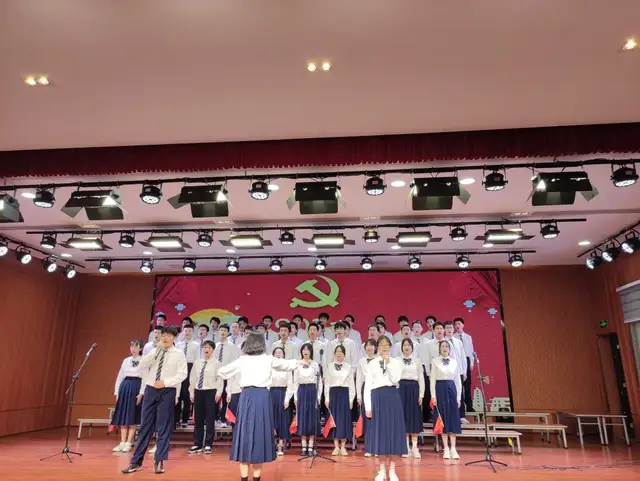 童心向党 红歌嘹亮|湘潭市三中举行“童心向党——唱支红歌给党听”合唱比赛