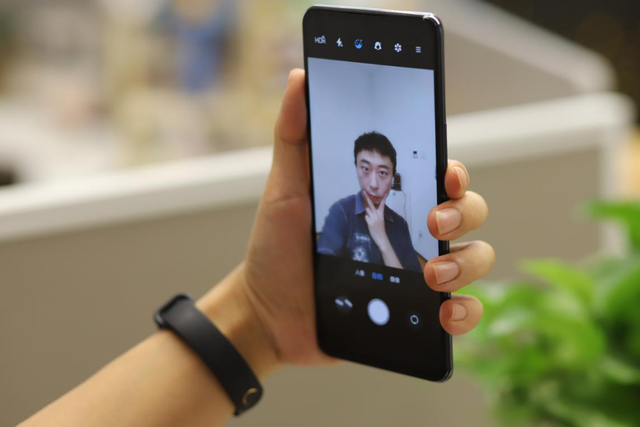 真全面屏带来更沉浸的交互——中兴Axon 30 5G深度体验