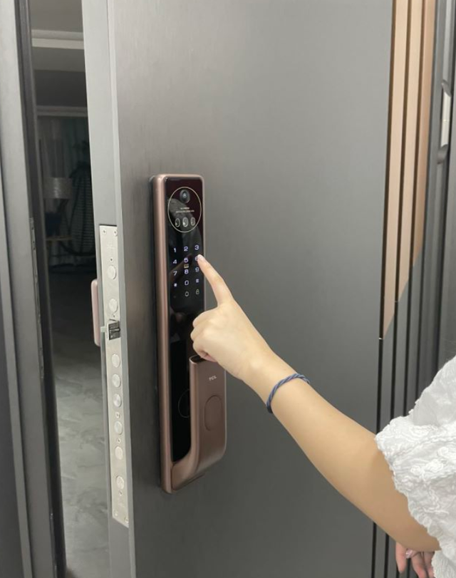 家门口的守护神 深度体验TCL智能锁X7S