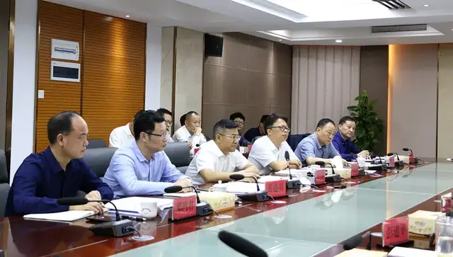 胡卫兵赴交发集团开展“我为群众办实事”实践活动暖心走访调研
