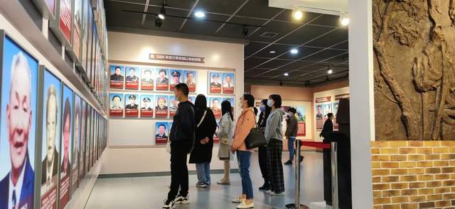 赓续红色血脉，传承湖湘精神——湘钢一中2021年上学期入团仪式暨教工团活动报道