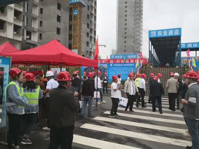 艰难方显勇毅 磨砺始得玉成