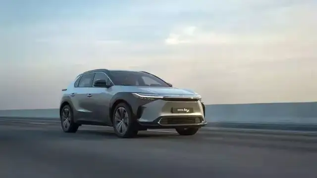 【e汽车】TOYOTA bZ4X：丰田超越零排放的纯电新思路