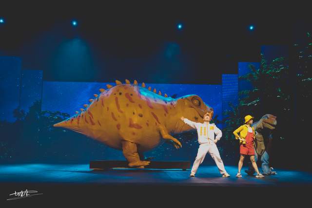 魔都遛娃宝藏地，上海宋城亲子游详细攻略，来一场侏罗纪穿越