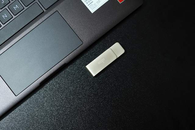 首款搭载40nm制程的“中国芯”闪存盘 aigo U330U盘成就一代经典