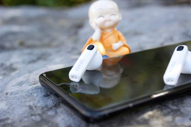 媲美AirPods的明星同款：LolliPods Mini蓝牙耳机无死角测评