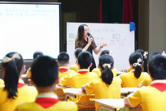 双流区实验小学外国语学校——阅读人，行走在灿烂阳光下（三）