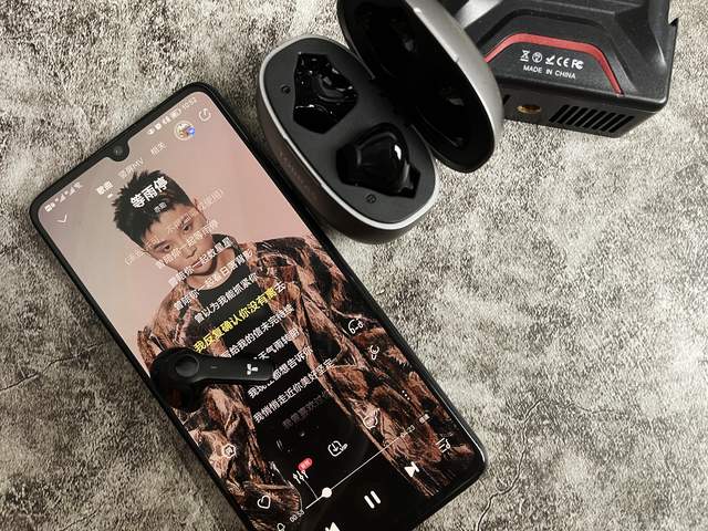 要颜值？要音质？还要长质保？做梦了吧！图拉斯蓝牙耳机全满足你