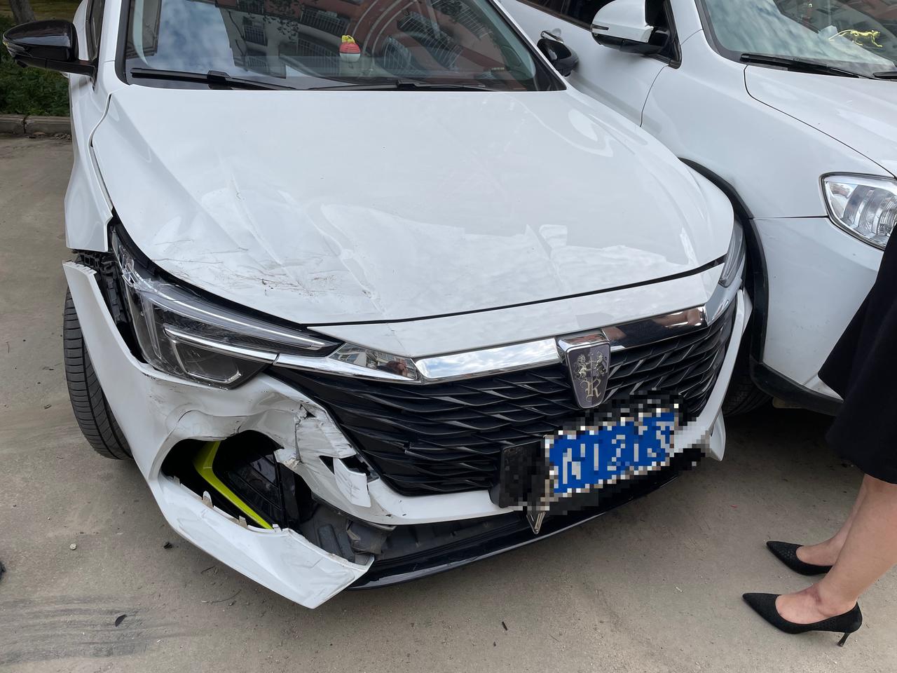 兄弟们,我该怎么办_荣威i6 max车友圈_懂车帝