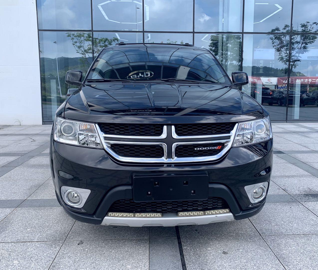 进口14年道奇酷威2.4l豪华suv,当年新车落地30万出头