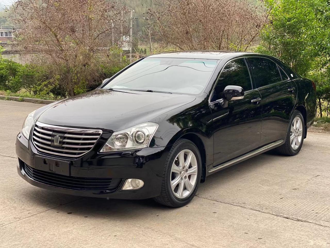 10年皇冠3.0尊享版_皇冠车友圈_懂车帝